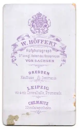 Fotografie W. Höffert, Dresden, Seestrasse, Portrait junge Dame in modischer Kleidung