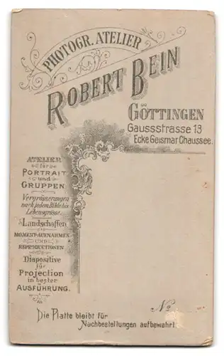 Fotografie Robert Bein, Göttingen, Gaussstrasse 13, Portrait süssse Kleinkind im weissen Hemd