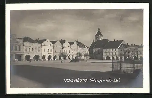 AK Novo Mesto, Namesti, Kirche am Paradeplatz