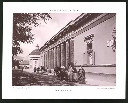 Foto-Lichtdruck J. Löwy, Wien, Ansicht Baden, Frauenbad am Josefsplatz, Fotografen-Trockenstempel links unten