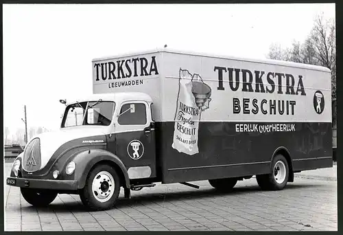 Fotografie Lastwagen Magirus Deutz, LKW mit Koffer-Aufbau & Reklame Turkstra Beschuit, Grossformat 29 x 20cm
