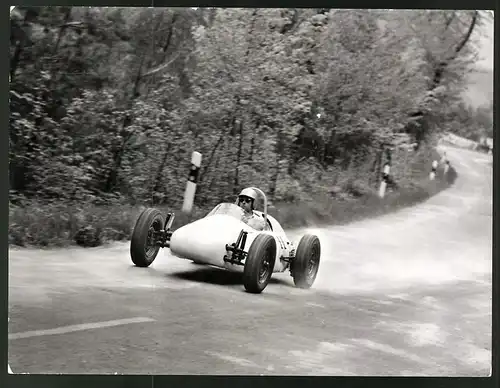 Fotografie Motorsport, Rennwagen, Formel-Rennwagen mit Startnummer 11