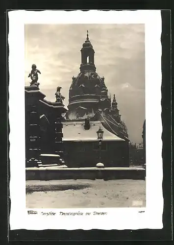 Foto-AK Walter Hahn, Dresden, Nr. 4811: Dresden, Frauenkirche im Winter