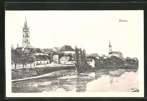 AK Tschaslau / Caslav, Blick über den Fluss auf die Stadt