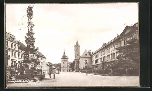 AK Teplitz Schönau / Teplice, Schlossplatz mit Denkmal