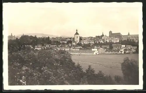 AK Turnau / Turnov, Totalansicht mit Kirchen