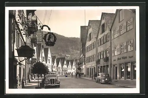 AK Hornberg /Schwarzwald, Strasse mit Gasthaus und Geschäften