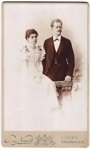 Fotografie Géza von Németh, Wien, Mariahilferstrasse 101, Portrait junges Paar in hübscher Kleidung