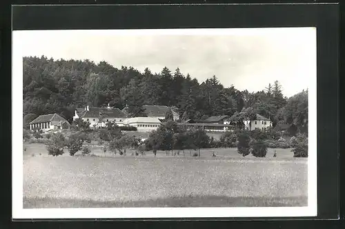 AK Sedmihorky, Gebäude am Waldrand