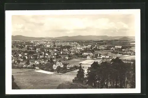 AK Leipa / Ceska Lipa, Panorama mit Gebirgskette