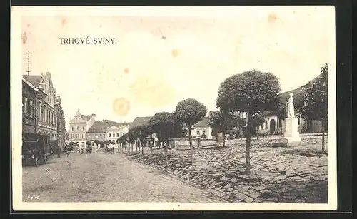 AK Trhove Sviny, Denkmal am Marktplatz