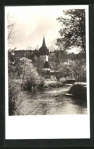 AK Stary Hronov, Frühling am Fluss, Blick auf einen Turm