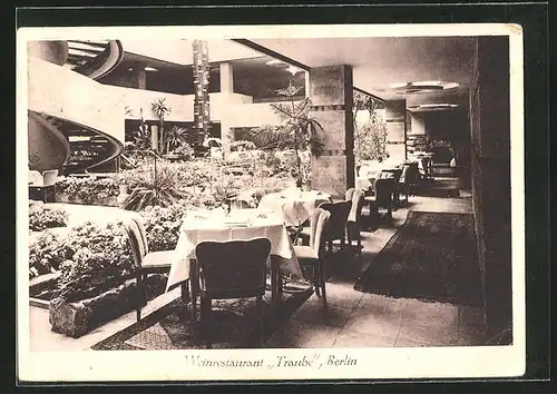 AK Berlin-Charlottenburg, Restaurant Traube in der Hardenbergstrasse 29a, Innenansicht vom Speiseraum