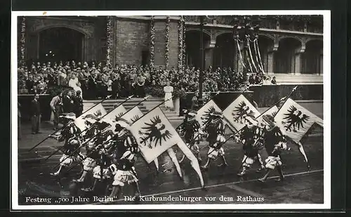 AK Berlin, Königstrasse, Festzug 700 Jahre Berlin, Die Kurbrandenburger vor dem Rathaus
