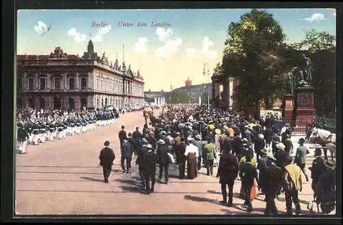 AK Berlin, Unter den Linden, Aufziehen der Schlosswache