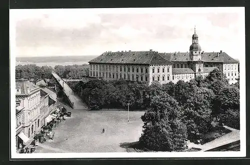 AK Roudnice n. Lab., Blick auf den Stadtplatz mit Kloster