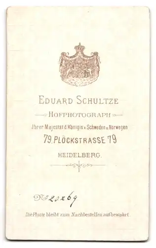 Fotografie Eduard Schultze, Heidelberg, Plöckstrasse 79, Portrait junge Dame in modischer Kleidung