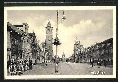 AK Domazlice, Damen in Trachten mit Turm