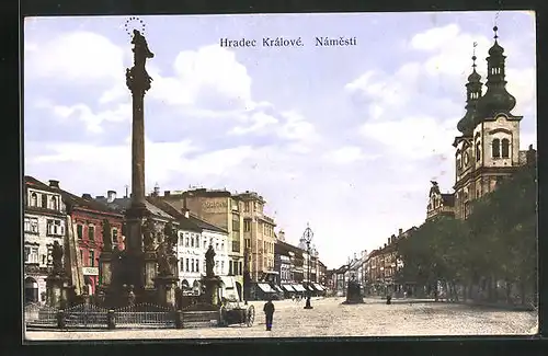 AK Königgrätz / Hradec Kralove, Námesti, Marktplatz mit Mariensäule