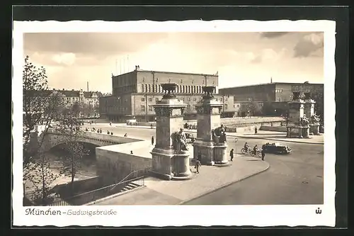 AK München, Strasse an der Ludwigsbrücke