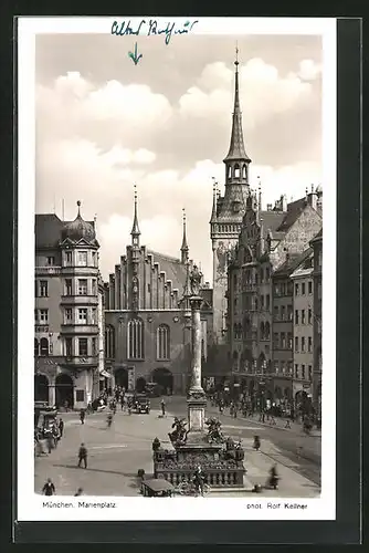 AK München, Marienplatz mit Geschäften und Denkmal