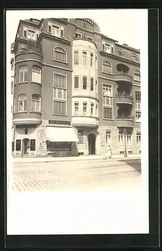 Foto-AK Dresden-Striesen, Hermann Musäus Delikatessengeschäft, Mosenstrasse 11 Ecke Tischerstrasse