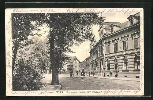 AK Mörs, Uerdingerstrasse mit Postamt und Strassenbahn