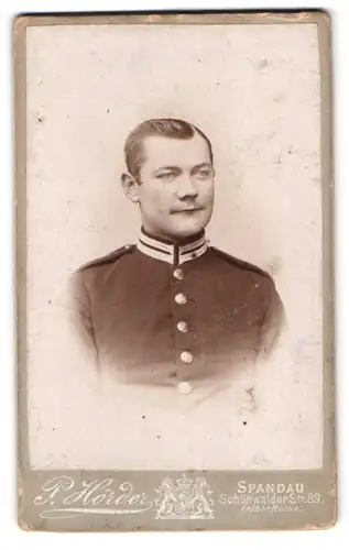 Fotografie P. Hörder, Spandau, Schönwalder Str. 89, Portrait Garde Soldat in Uniform