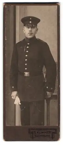 Fotografie G. Klimmer, Bückeburg, Ulmen-Allee, Portrait Soldat in Uniform mit Bajonett