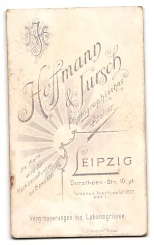 Fotografie Hoffmann & Jursch, Leipzig, Dorotheen-Strasse 10, Portrait eleganter Herr mit Vollbart