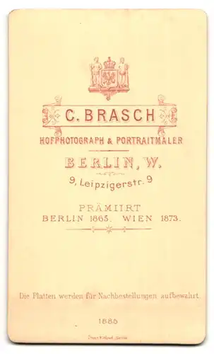 Fotografie C. Brasch, Berlin-W, Leipzigerstrasse 9, Portrait bürgerliche Dame mit Flechtfrisur