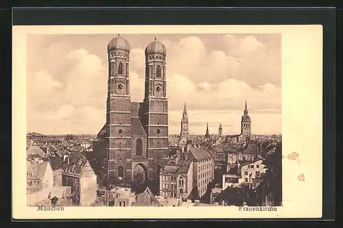 AK München, Frauenkirche mit Totalansicht