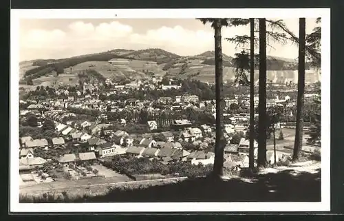 AK Vsetin, Totalansicht von einem nahen Bergpfad aus