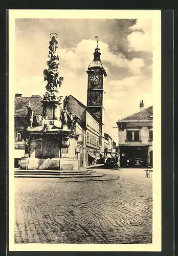 AK Uh. Hradiste, Brunnen am Markt