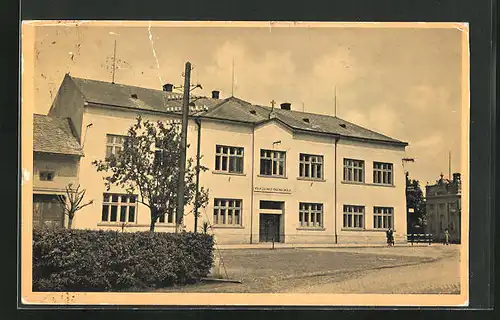 AK Chropyne, Volksschule / Obecna Skola