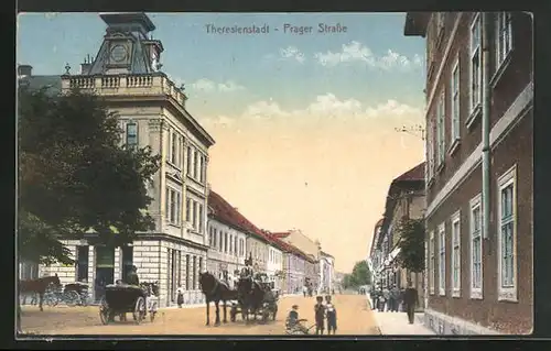 AK Theresienstadt / Terezin, Prager Strasse mit Pferdewagen