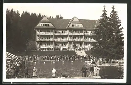 AK Kupele Vysnie Ruzbachy, Gebäudeansicht mit Schwimmbad