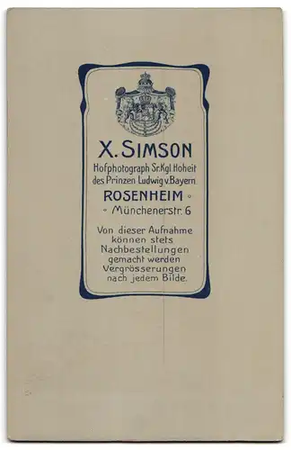 Fotografie X. Simson, Rosenheim, Münchenerstrasse 6, Portrait süsses Kleinkind im weissen Hemd