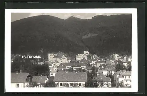 AK Trencianske Teplice, Ortspartie mit Gebirgszug