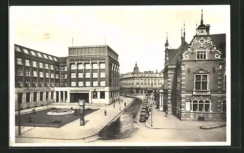 AK Mährisch Ostrau, Strassenpartie mit Sparkasse