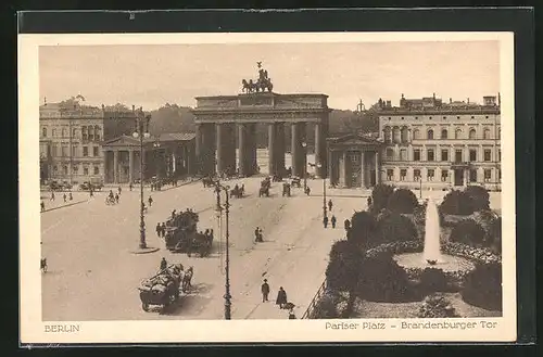 AK Berlin, Pariser Platz - Brandenburger Tor