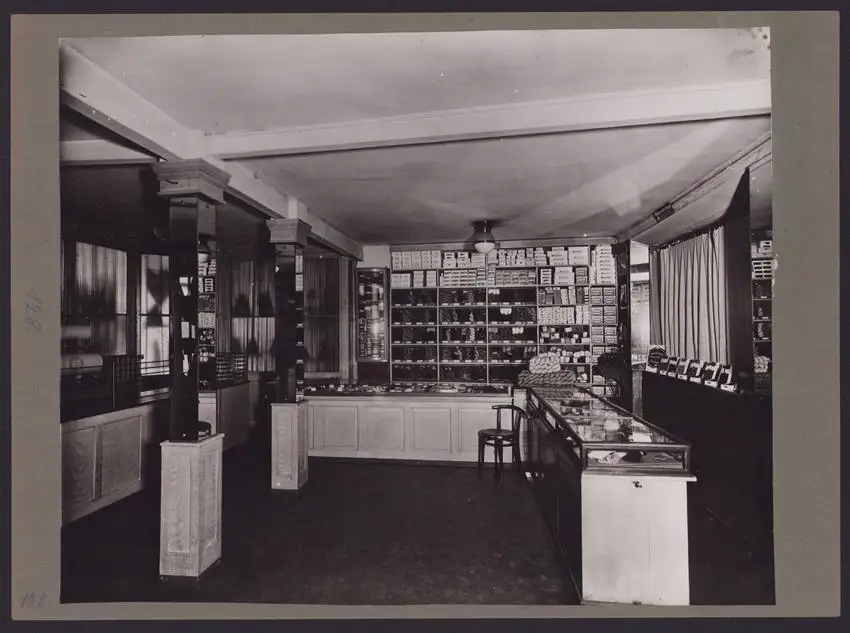 537 Fotografien Ansicht Mannheim, Fam. Daut Mannheim Strumpfwarenfabrik geründet 1865 Familienchronik, 33 x 24cm 19