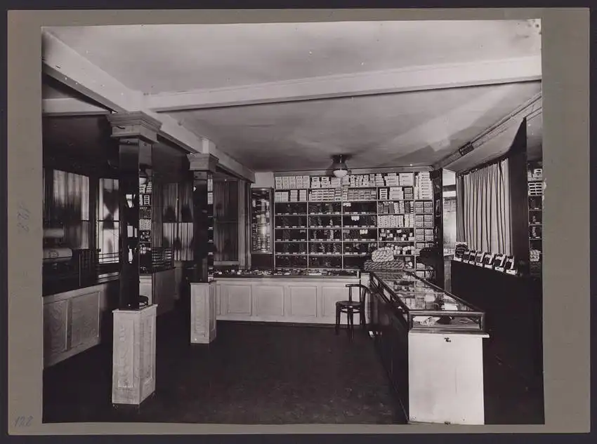 537 Fotografien Ansicht Mannheim, Fam. Daut Mannheim Strumpfwarenfabrik geründet 1865 Familienchronik, 33 x 24cm 19