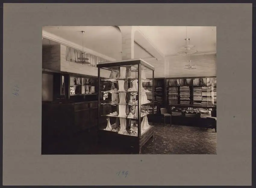 537 Fotografien Ansicht Mannheim, Fam. Daut Mannheim Strumpfwarenfabrik geründet 1865 Familienchronik, 33 x 24cm 30