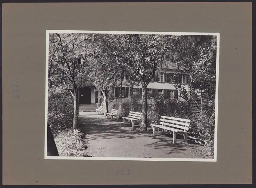 537 Fotografien Ansicht Mannheim, Fam. Daut Mannheim Strumpfwarenfabrik geründet 1865 Familienchronik, 33 x 24cm 42