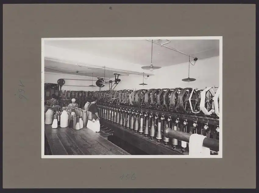 537 Fotografien Ansicht Mannheim, Fam. Daut Mannheim Strumpfwarenfabrik geründet 1865 Familienchronik, 33 x 24cm 46