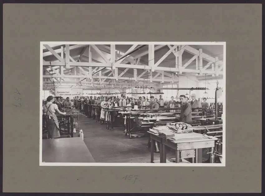 537 Fotografien Ansicht Mannheim, Fam. Daut Mannheim Strumpfwarenfabrik geründet 1865 Familienchronik, 33 x 24cm 47