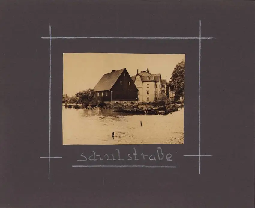 Fotoalbum 63 Fotografien, Ansicht Karl-Marx-Stadt / Chemnitz, Hochwasser 1954, Feuerwache, Stadthaus, Mühlenstrasse 18