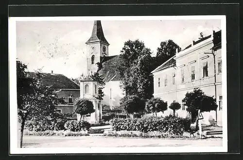 AK Bernartice u Tabora, Teilansicht mit Parkanlage und Kirche