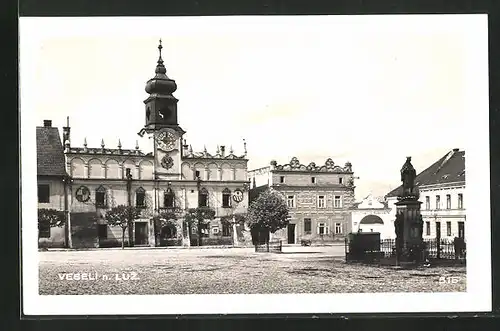 AK Veseli n. Luz, Markt mit Rathaus